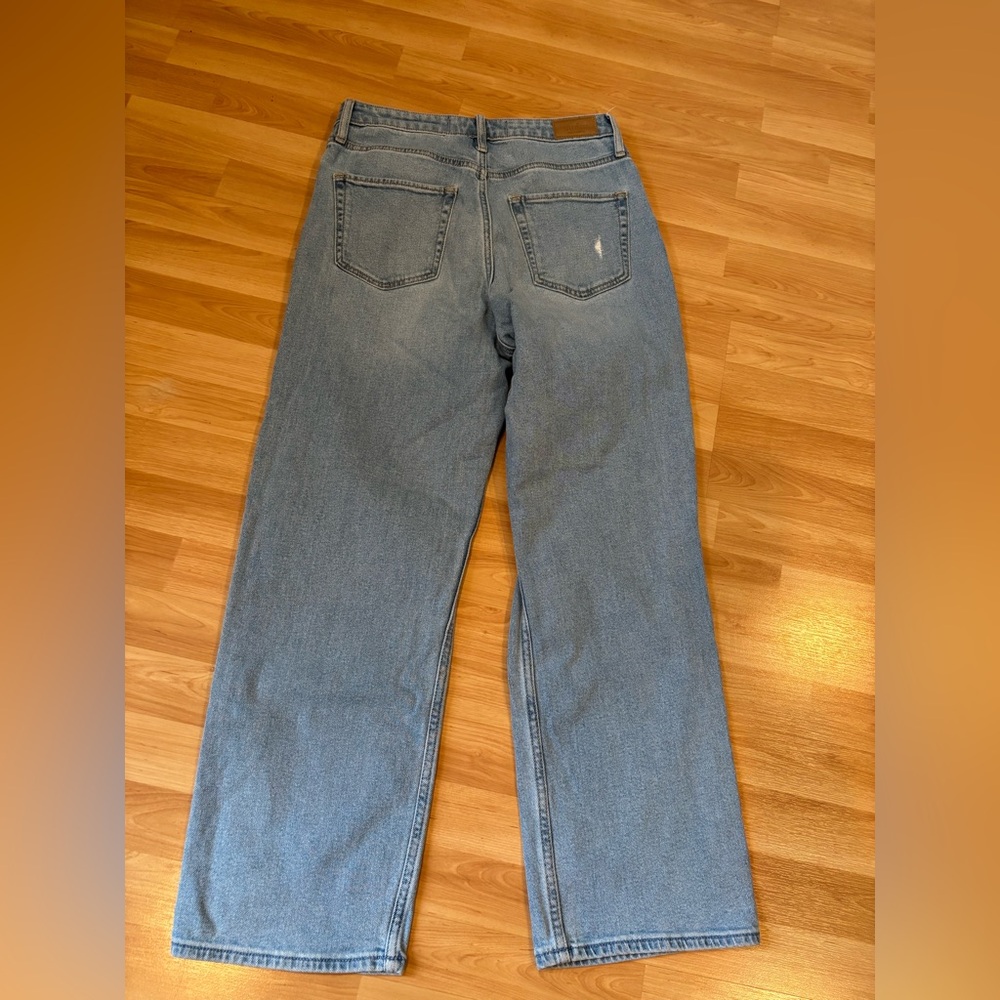 Hollister Distressed Ultra High-Rise Dad Jeans - Picture 7 of 9